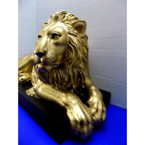 NEW Majestic Lion King Statue Figurine Wild Animal Gold Cat Leo - Picture 2 of 10